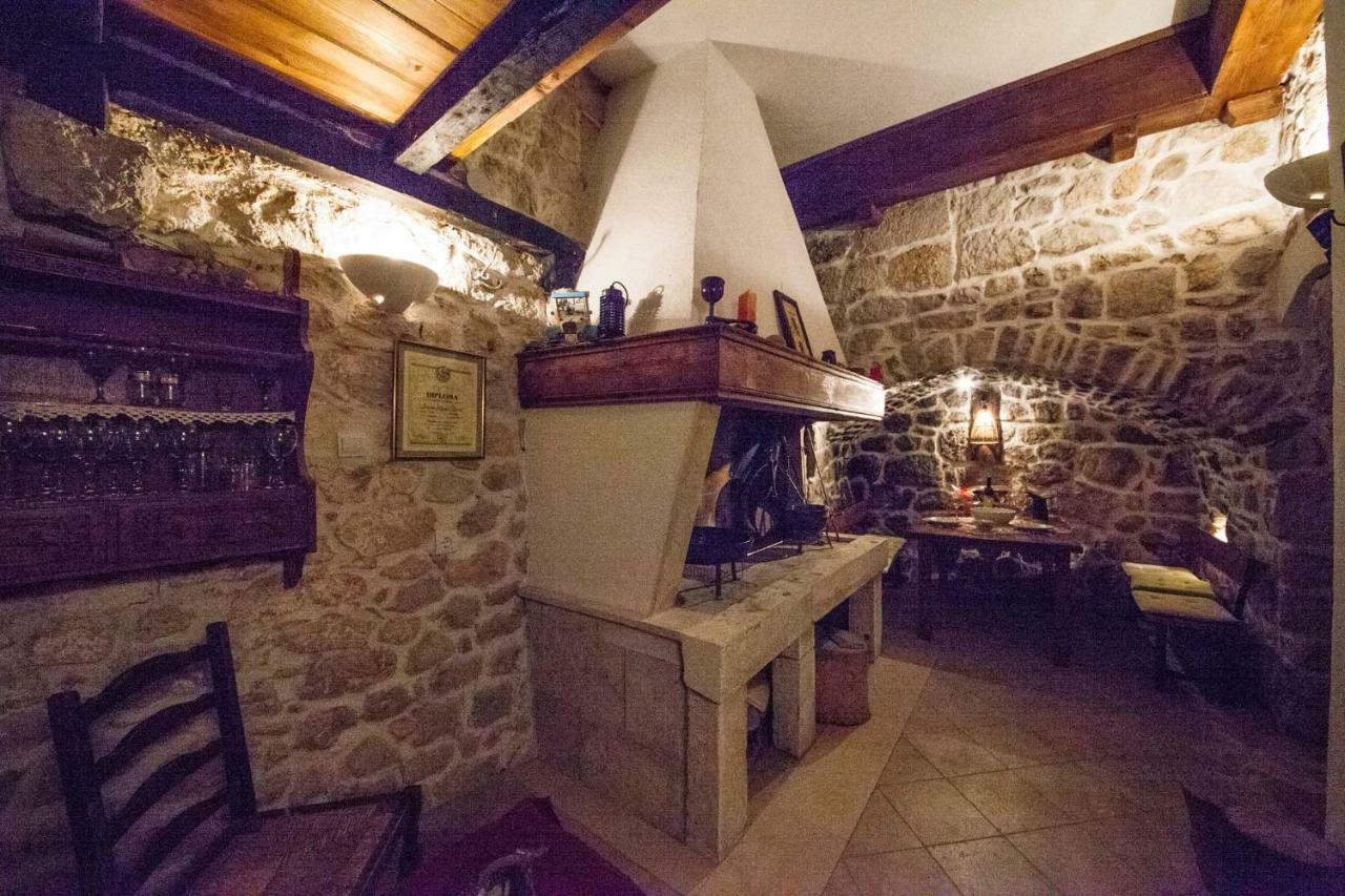 Вилла Old Stone House Mario Подгора Экстерьер фото